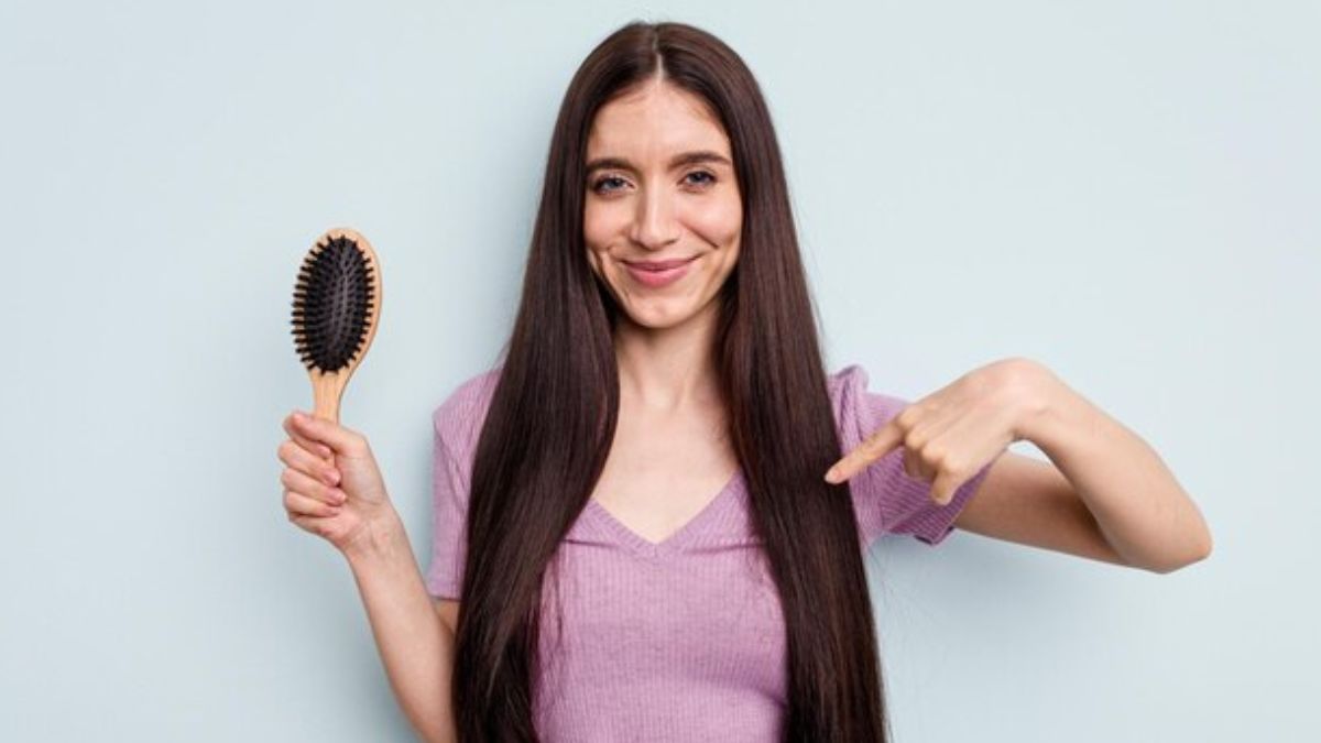 தலைமுடி முழங்கால் வரை வளர தேங்காய் எண்ணெயுடன் கலந்த பொருட்களை கலந்து பயன்படுத்தவும்