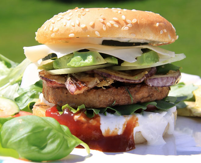 बर्गर ऑर्डर करते समय ध्यान रखें Restaurant hacks burger