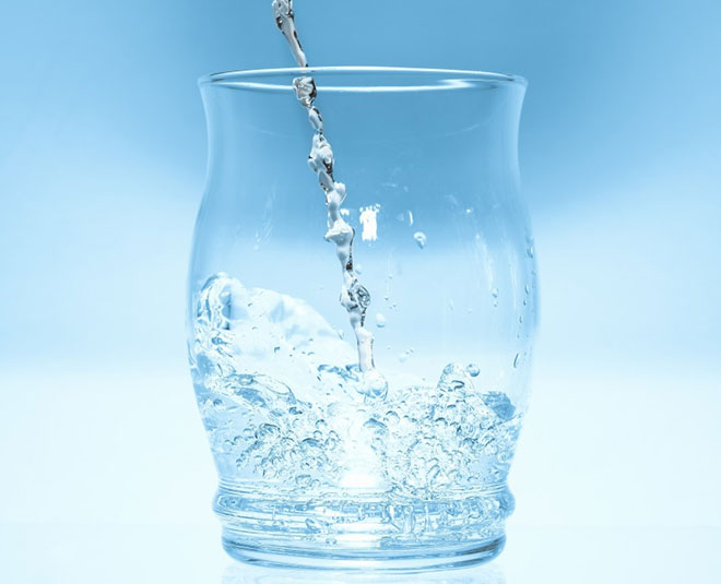 पानी ऑर्डर करते समय ध्यान रखें Restaurant hacks water