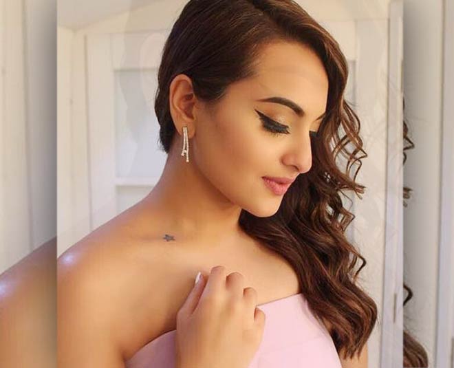 सोबर लुक में खूबसूरत सोनाक्षी Sonakshi beauty evolution inside
