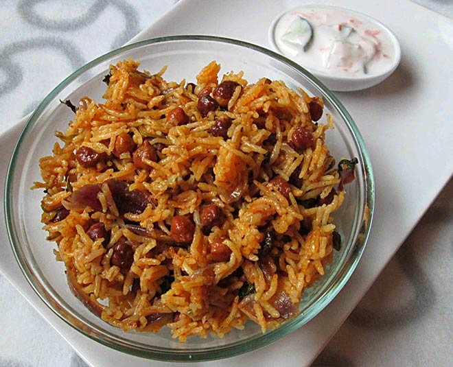 शनिवार- काले चने food according to day inside