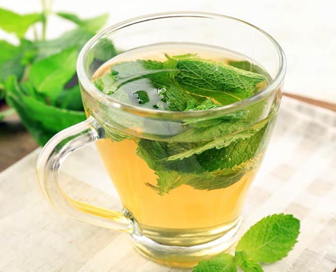 ग्रीन टी (Green Tea) herbs green tea skin cancer inside ()