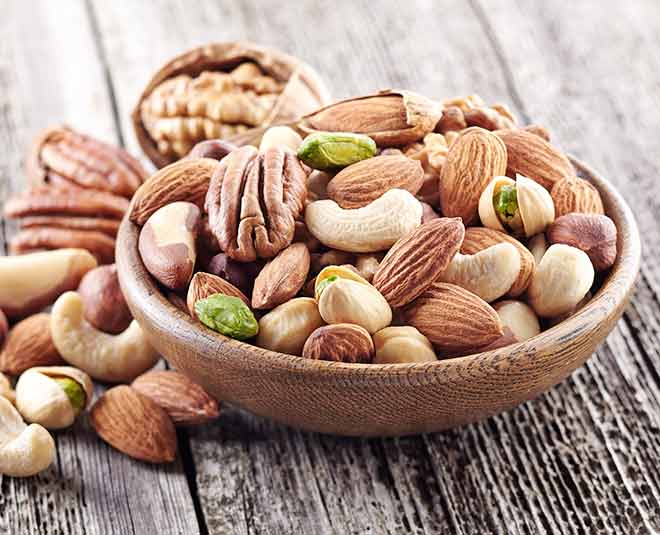 बॉडी को गर्म रखें नट्स winter food nuts inside image