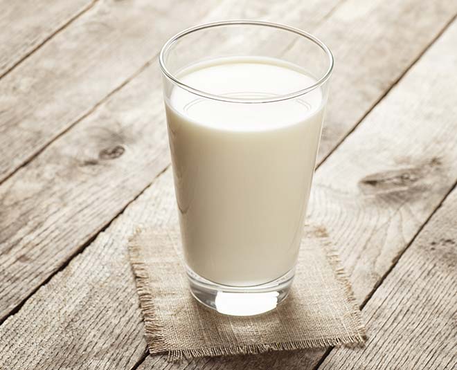 पेट के लिए रामबाण दूध winter milk woman inside