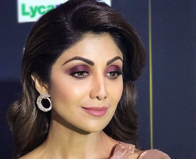 शिल्पा शेट्टी का aubergine colored eye-shadow Shilpa shetty Kundra