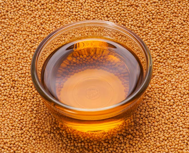 सरसों के तेल की मसाज के फायदे dandruff mustard oil