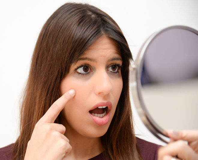 आंखों का ख्याल कोमलता से रखें diwali makeup skin point
