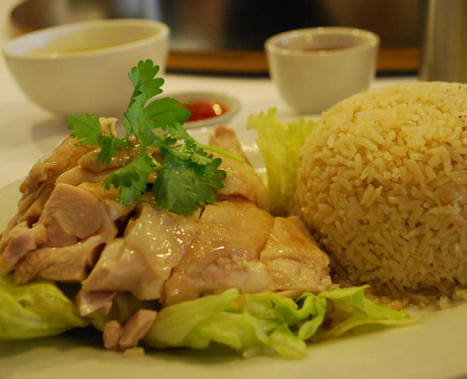 Hainanese चिकन राइस है Singapore का स्ट्रीट फूड singapore street food