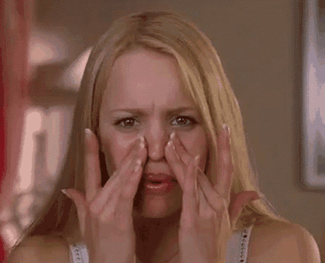 Pimples को फोड़ना pimple