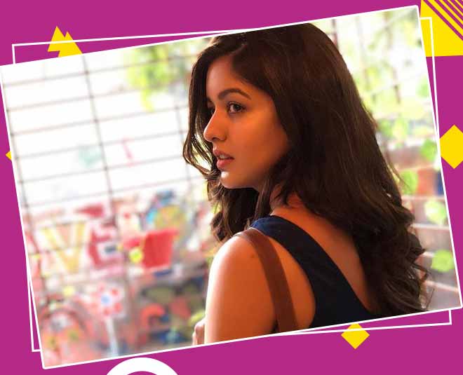 इशिता दत्ता Bollywood tv actress hand bags ishita dutta