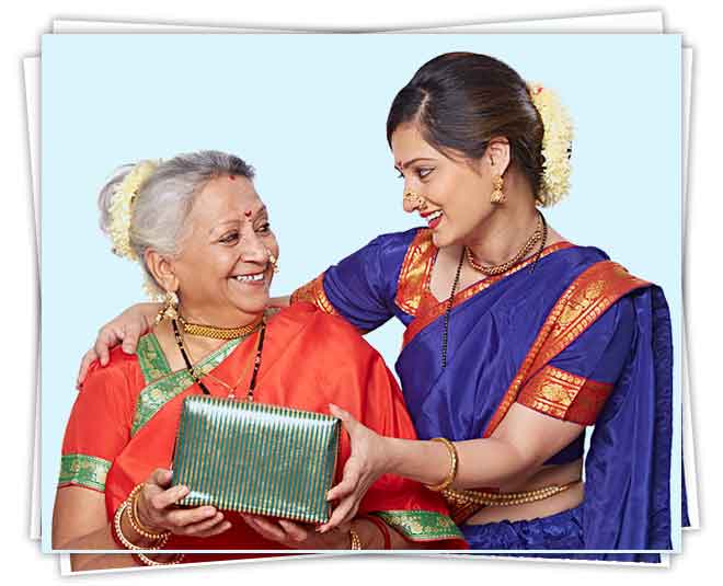 Newly married brides mother in law relationship happy family  ()