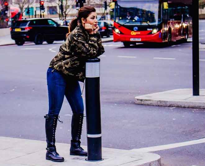 debina bonnerjee glamor look footwear