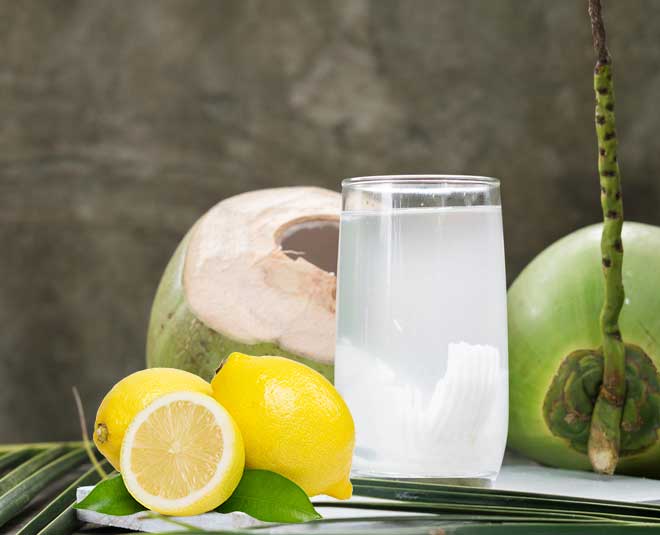 नारियल पानी और नींबू five juices to cure hangover prevention of vomiting inside