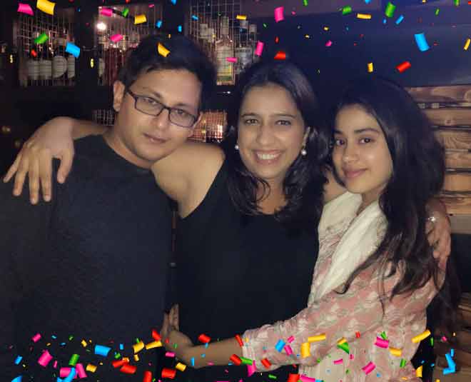 jahnavi kapoor dhadak party inside