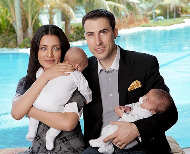 Bollywood actresses love and married with other country man like priyanka chopra celina