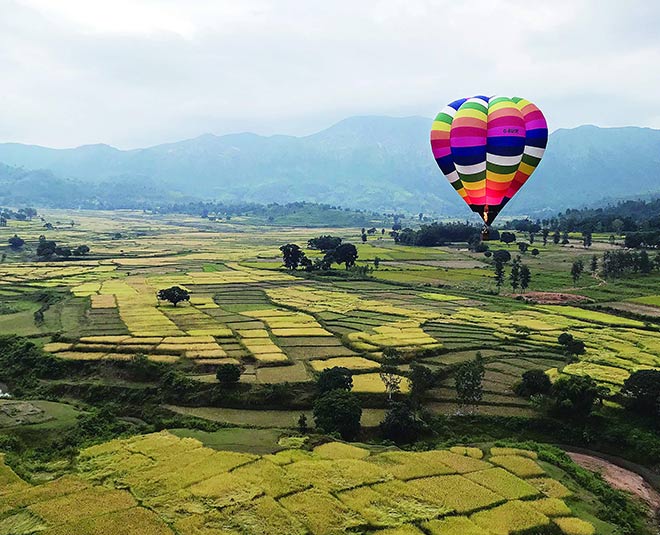 Places to visit for hot air balloon ride in india    