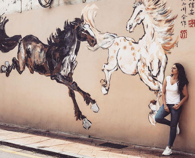 Sonakshi sinha stress buster inside