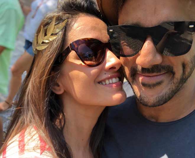 anita hassanandani romantic photos 