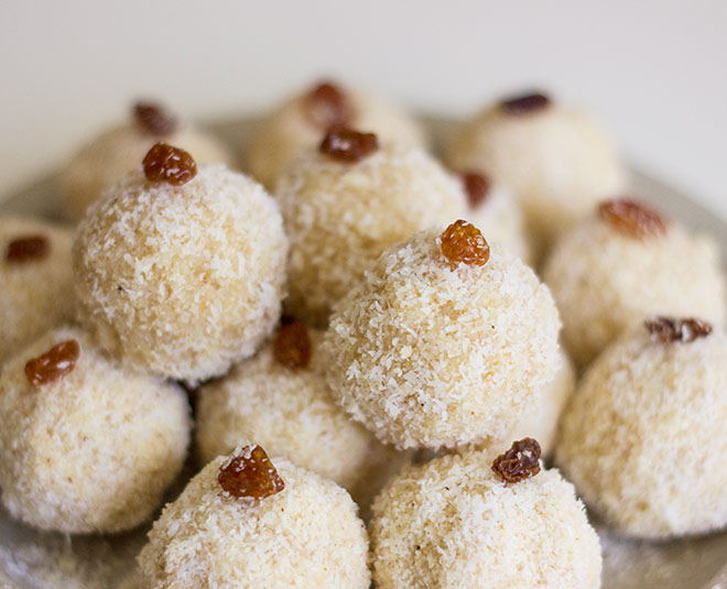 coconut laddoos
