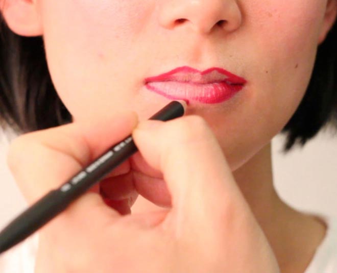 लिपस्टिक और लिपलाइनर का शेड common makeup mistakes for first date inside