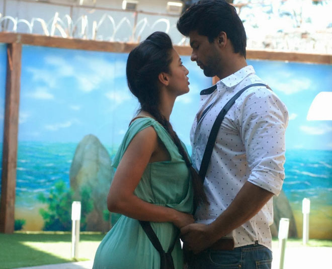 gauhar khan controversy 