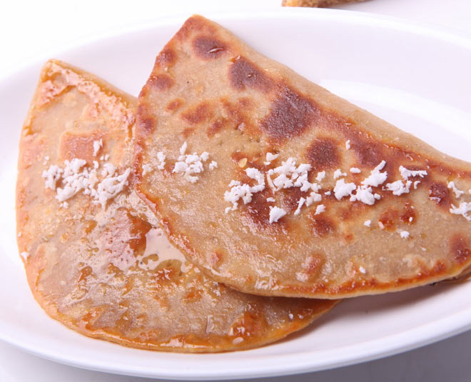 jaggery paratha homemade inside 