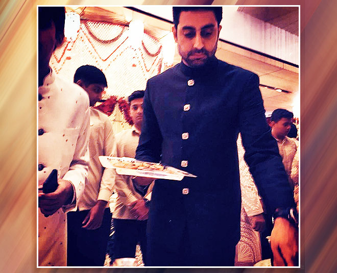 Aishwarya rai bachchan, shahrukh khan, aamir khan served the food in isha ambani wedding, why they do so