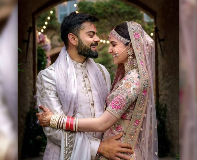 Anushka Sharma shares her unseen wedding album, virat kohli become romantic  