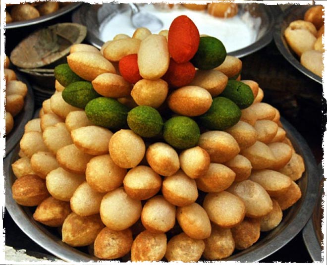 kolkata best puchka places mouthwatering tasty golgappas inside
