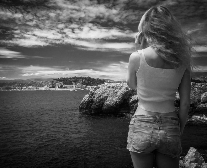 t shirt bra shopping