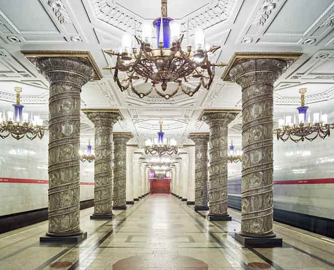 रशिया के सेंट पीटरबर्ग का ऐवटोवो स्टेशन most beautiful metrostation in world ()