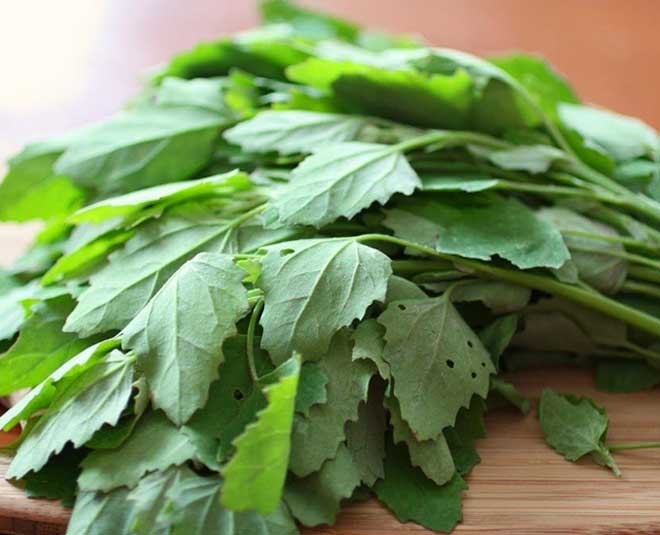 Easy Bathua Ka Paratha Recipe inside 