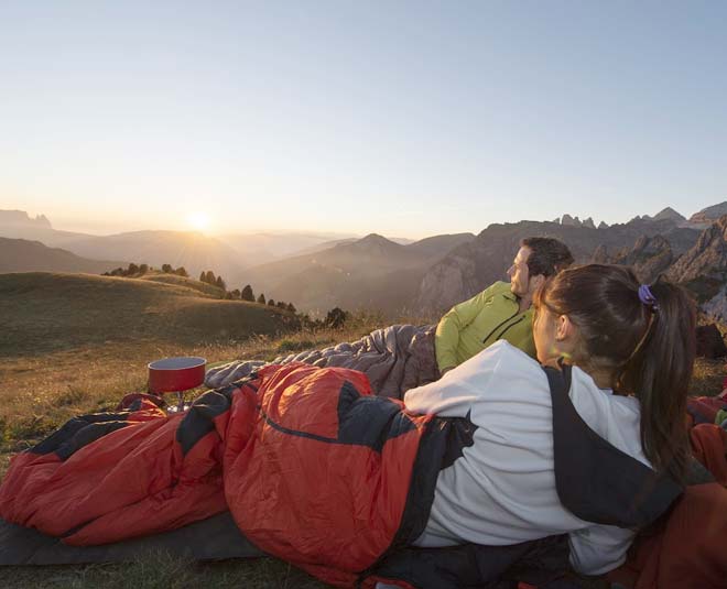 सोते टाइम भी करेंगे आप याद Valentine day gifts for travel lovers bag