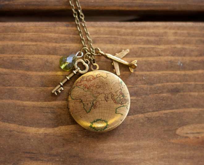 यह locket दिलाएगा आपकी याद Valentine day gifts for travel lovers locket