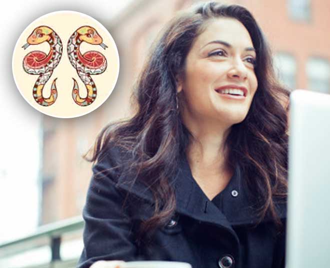 Zodiac sing women risk taker ()