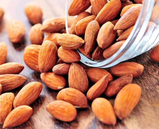 Benefits of Eating Soaked Almonds Weight Loss Pregnancy in Hindi