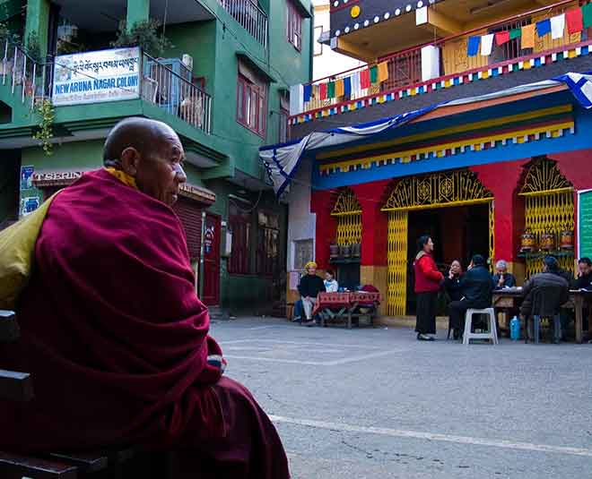 delhi best places for hangout alone majnu ka tila