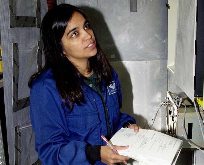 kalpana reading book