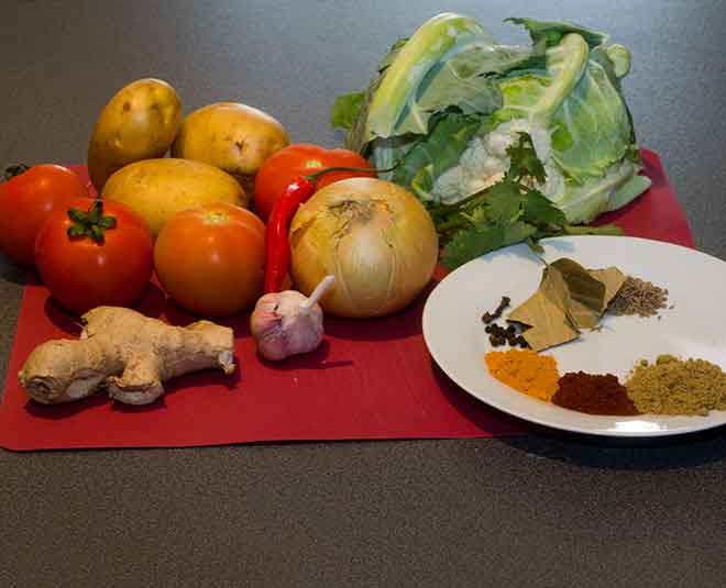 tehari pulav ingredients inside