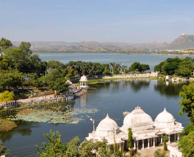 udaipur best places to visit lake