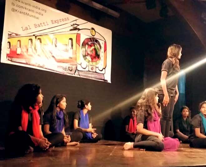 lal batti express theater inside