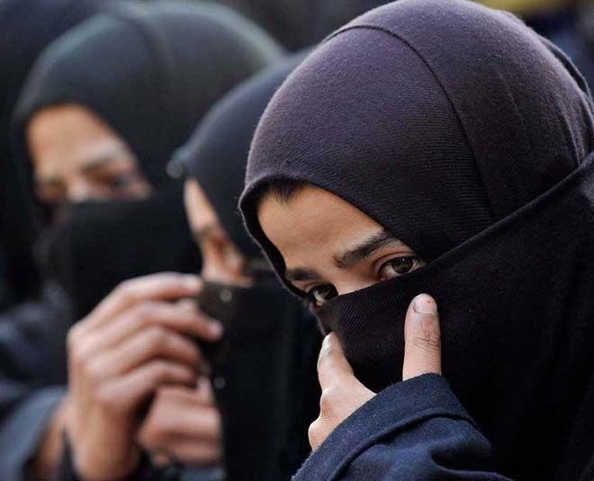 teen talaq wait and watch inside