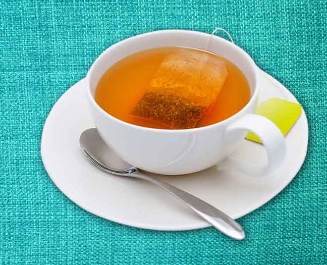 to make eyes moe attractive by natural tips teabags