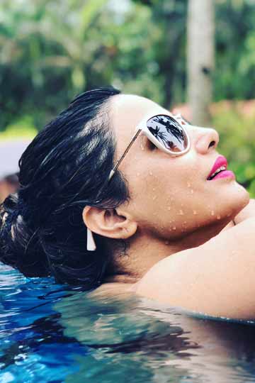 बोल्ड हिना के बिंदास अंदाज HINA KHAN TROLLED INSTA