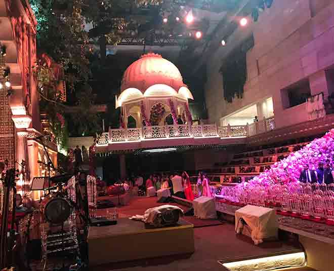 food serve in flying style in akas shloka engagement party inside