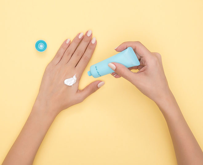 monsoon skin care tips