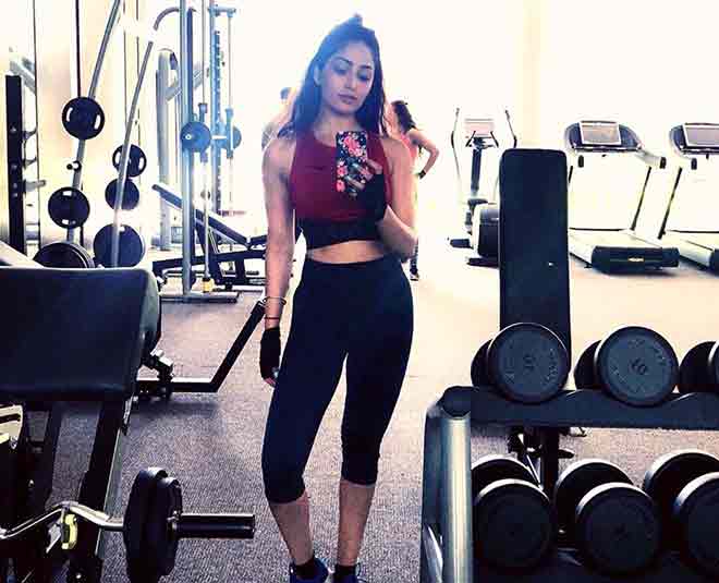 yami gautam fitness mantra  ()