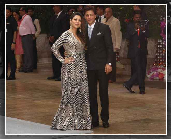 शाहरुख और गौरी ने बिखेरे जलवे alia bhatt and priyanka chopra saree look in Shloka and akash ambani pre engagement bash