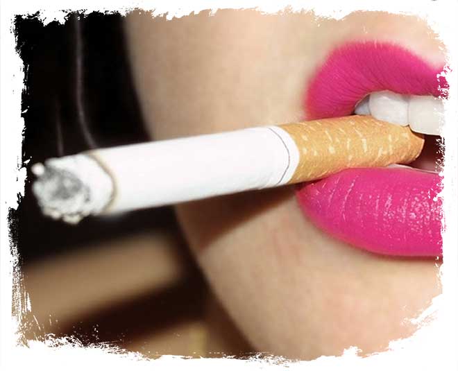 स्मोकिंग common habits that are making your lips dark inside