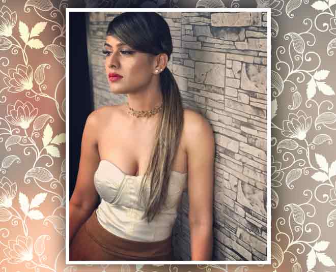 निया शर्मा के हॉट क्लीवेज अवतार nia sharma tube top